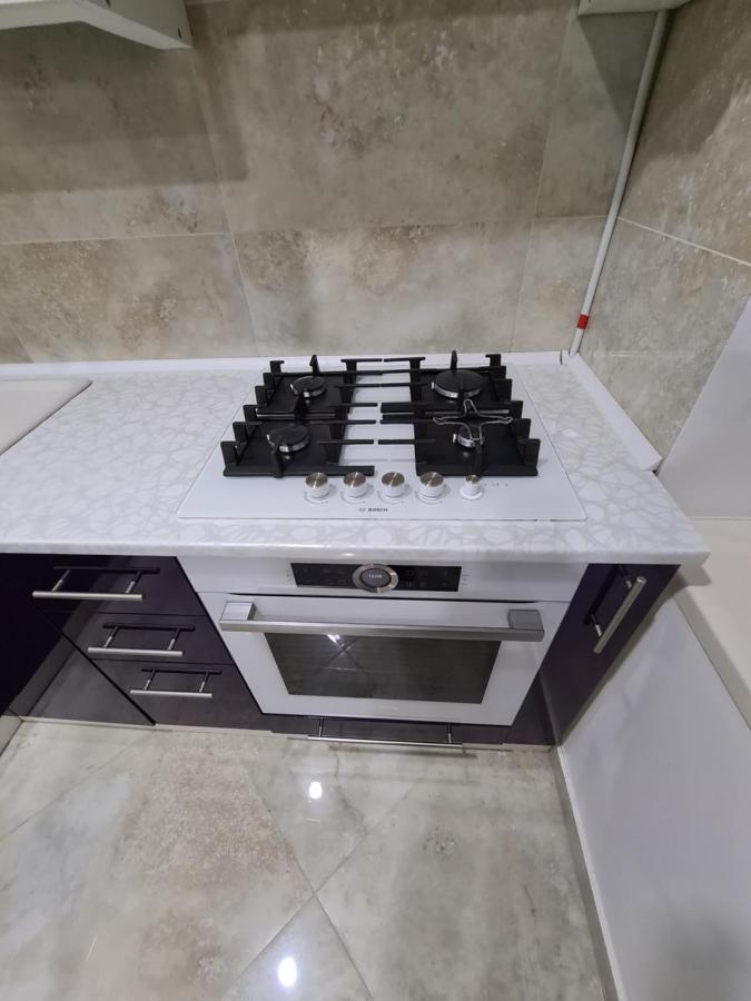 127-Avenue Apartment Chernivtsi Bagian luar foto